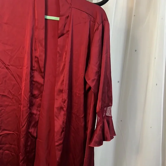 Satin Robe - Picture 2 of 3